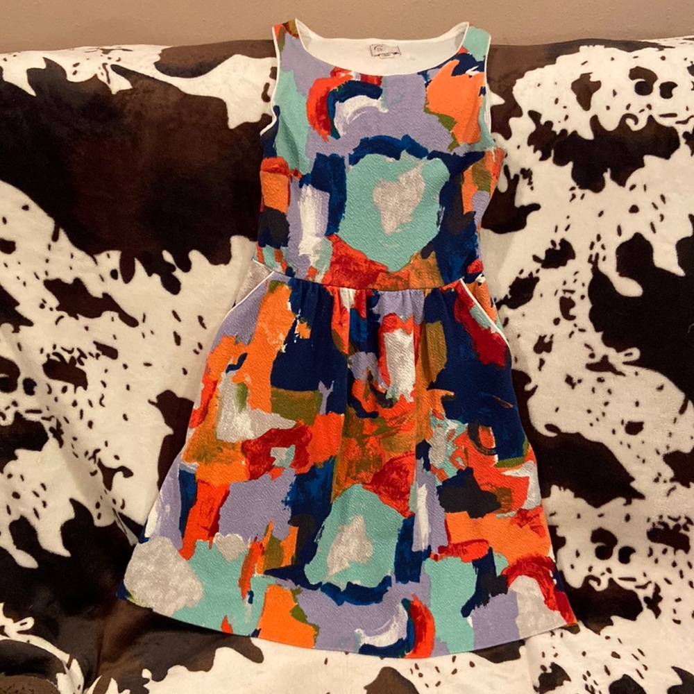 Size 0 in womens , like new condition , great Sunday morning dress